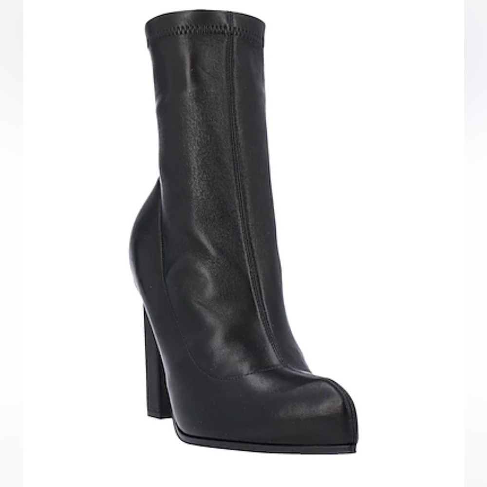 Auth Alexander McQueen runway stretch leather black sock bootie pointed toe 38.5